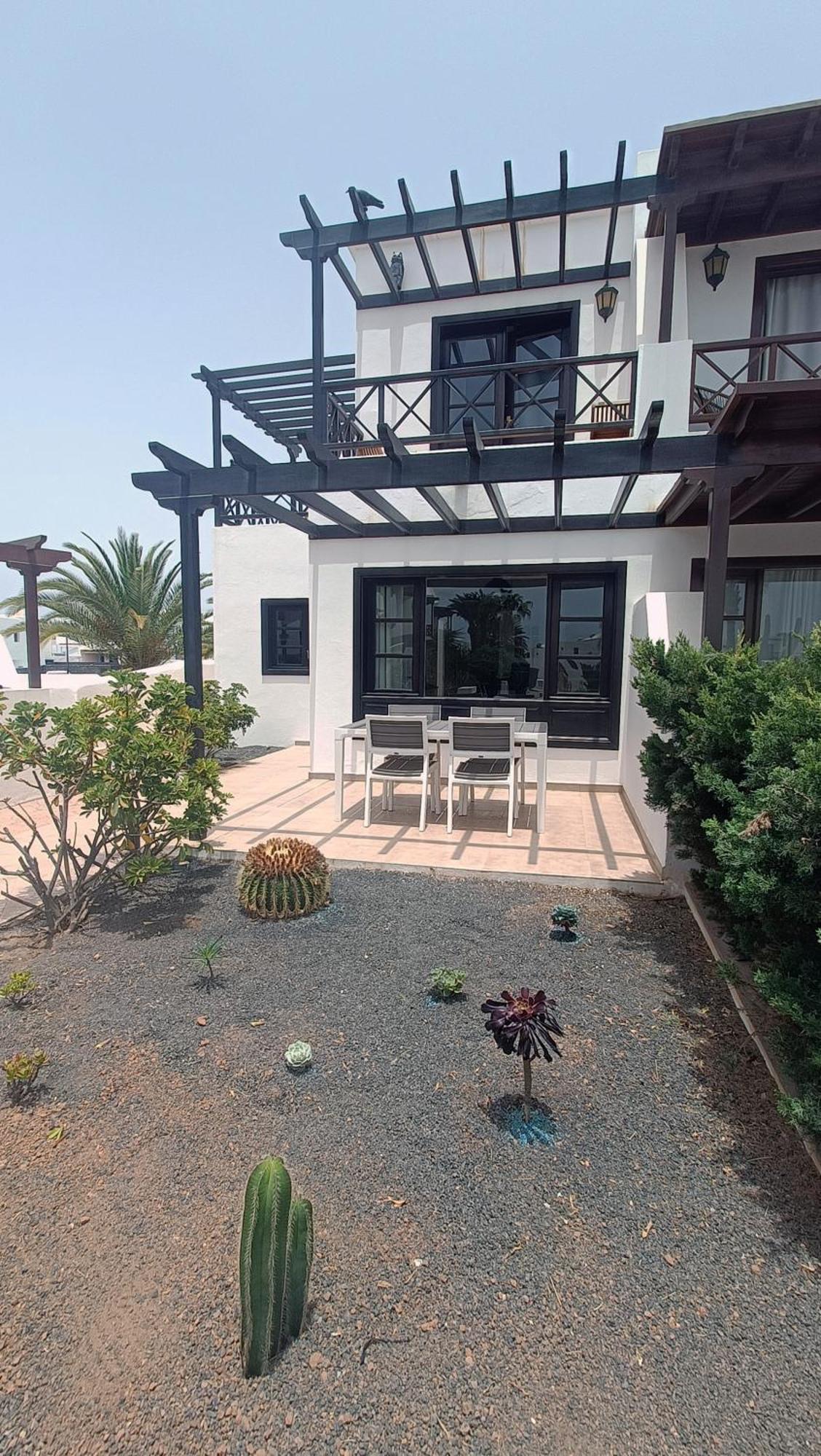 Lovely Casa Felicidad, Swimming Pool, Wifi X Private Garden Ferienhaus