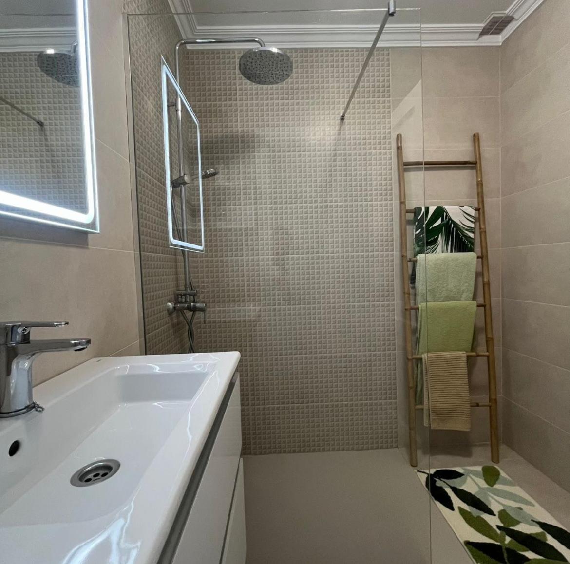 Lovely Casa Felicidad, Swimming Pool, Wifi X Private Garden * Playa Blanca (Lanzarote)